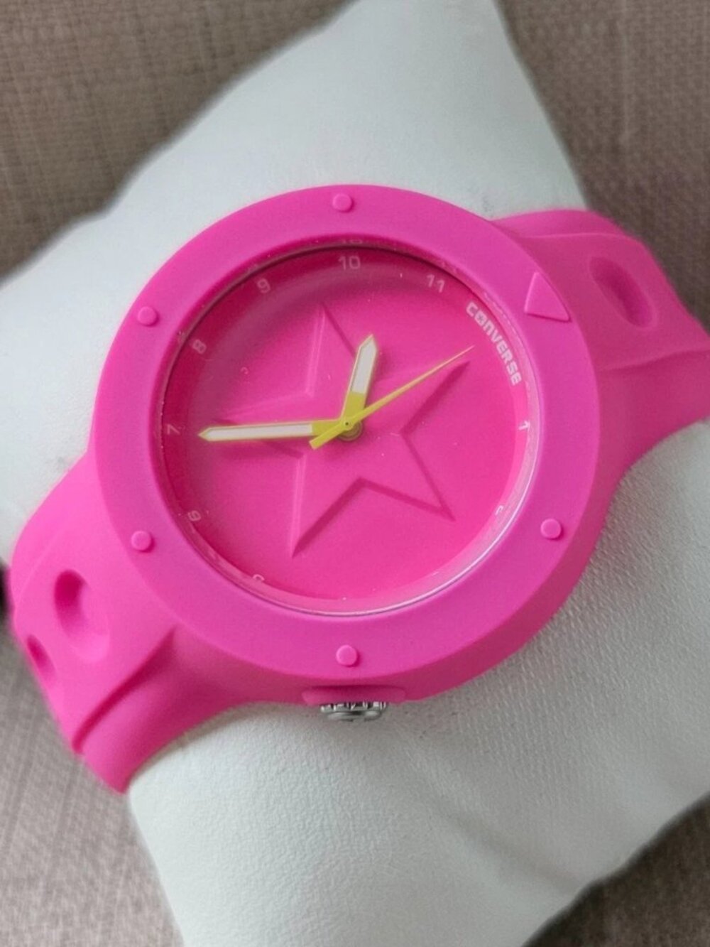 Converse Wristwatch Pink Rubber Strap Unisex Quartz Sport Watch NWT $65